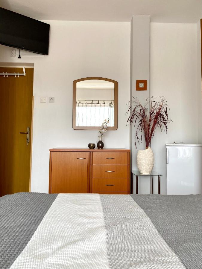 Guesthouse Kurelic Rab Kampor Εξωτερικό φωτογραφία
